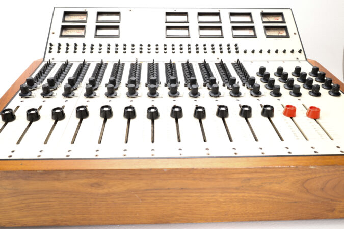Electrodyne 12 x 2 (Vintage) Sidecar with Direct Outs