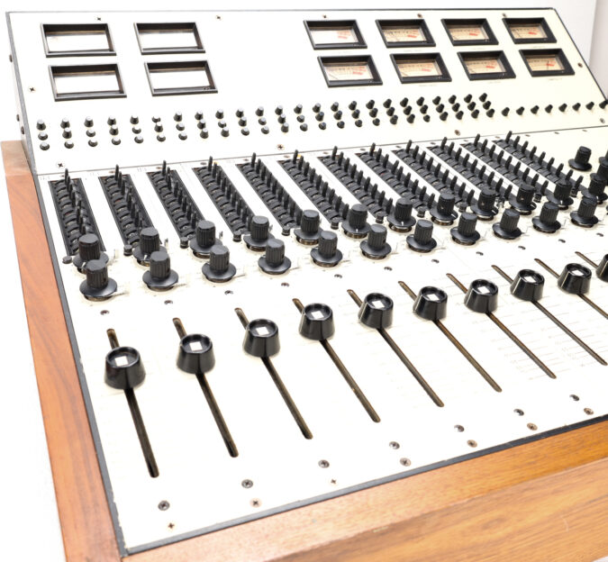 Electrodyne 12 x 2 (Vintage) Sidecar with Direct Outs